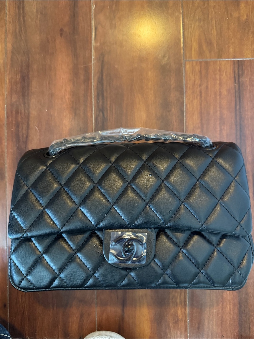 Copy Chanel Source Unknown Black Quilted Shoulder Bag with black Chain Detail